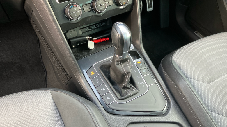 Volkswagen Tiguan 2.0 TDi 150 R-Line 5dr DSG Diesel Estate